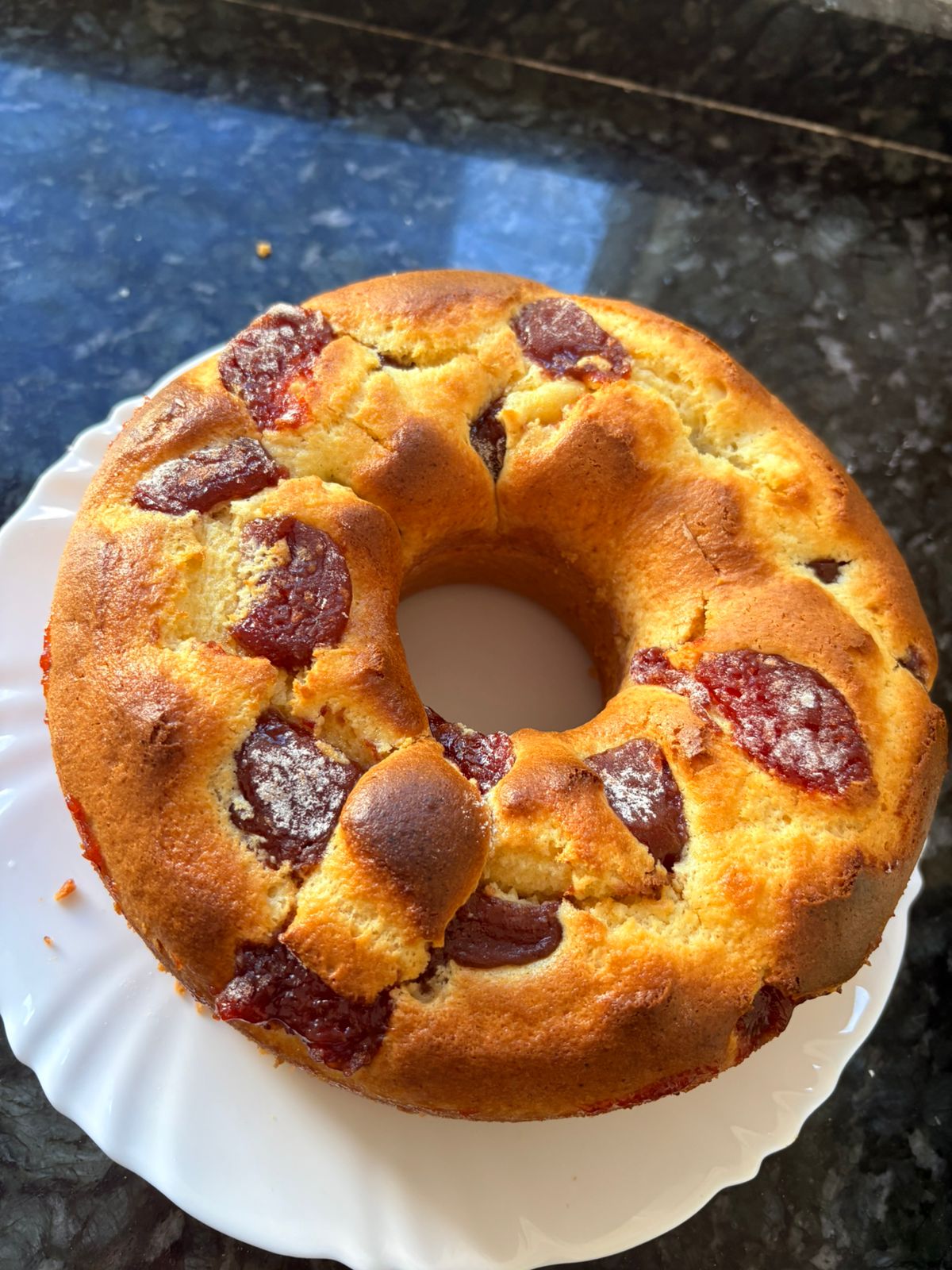 Bolo de Fubá com Goiabada